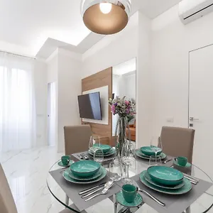 Apartment Downtown, Milan